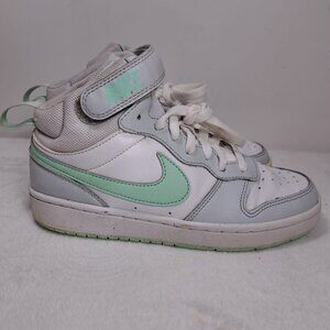 Nike Boys Court Borough Mid‎ 2 CD7782-011 White Basketball Shoes Sneakers Sz 5Y